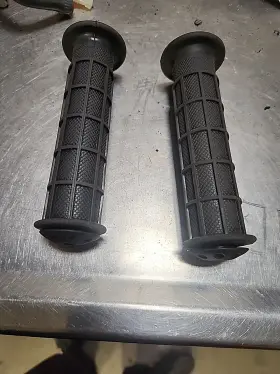 53165-HP5-600 HONDA Handlebar Grips End Caps Recon Rancher