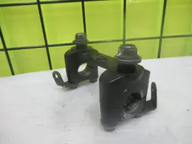 56211-45G10-291 SUZUKI Lower Handlebar Clamp Holder Z400 Ltz #2